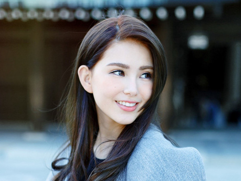 Tiểu sử Anna Locla88